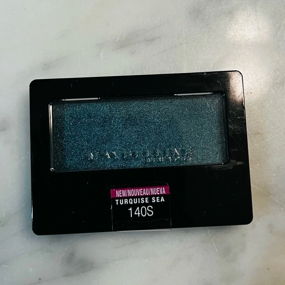 2/$15 Maybelline - Turquise Sea Eyeshadow - NWT